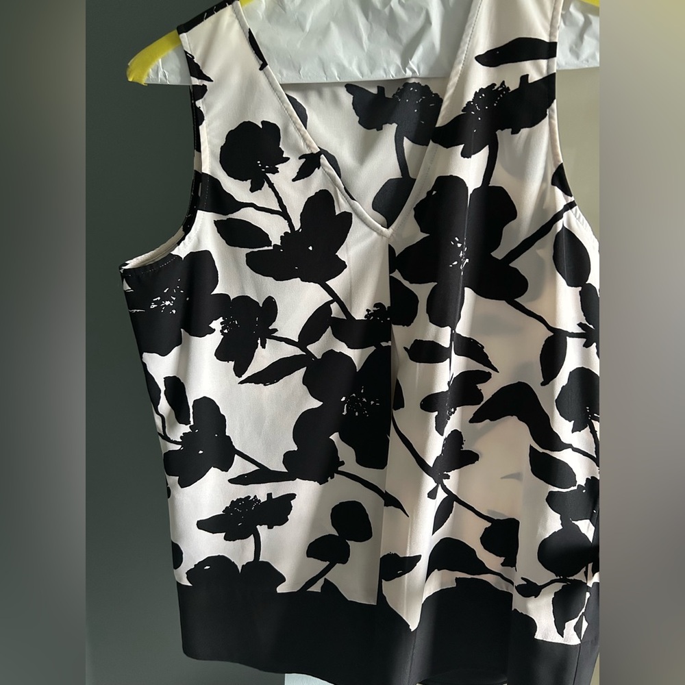 Crosby Monochrome Floral Sleeveless Blouse